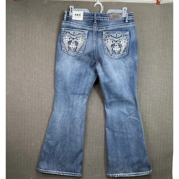 Sky Womens Size 15/16 Blue Super Soft Flare Jeans Denim Embroidered Pockets - Picture 2 of 15